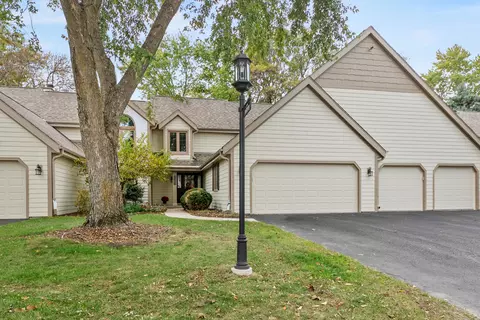 18675 St Andrew #B, Brookfield, WI 53045