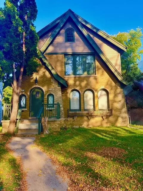 3812 N 38th #3814, Milwaukee, WI 53216