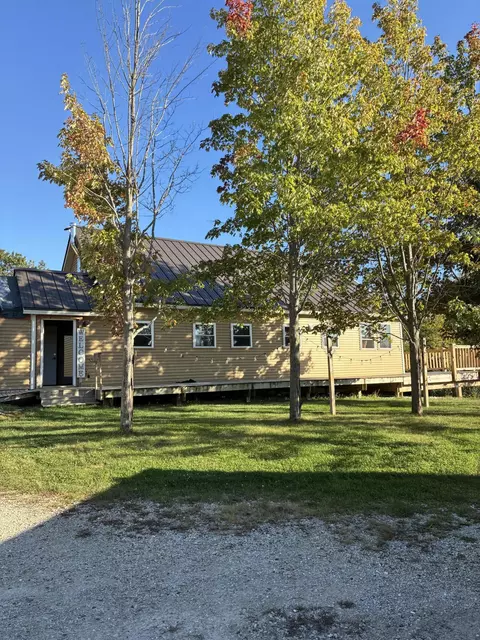 w1063 Miramar Road, East Troy, WI 53120
