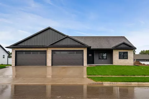 1914 London, Holmen, WI 54636