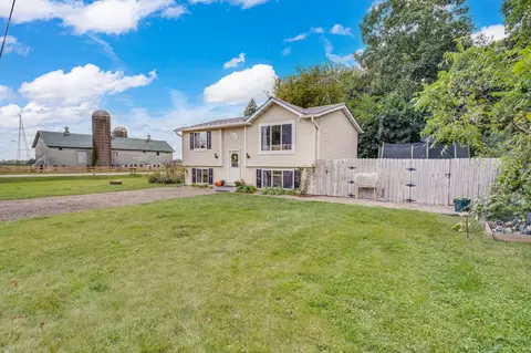 11510 270th, Trevor, WI 53179