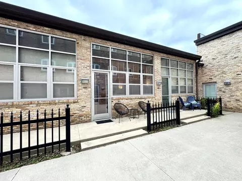 3059 N Weil #106, Milwaukee, WI 53212