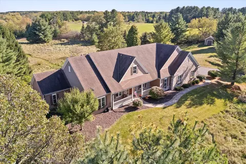 1123 Riley, Erin, WI 53027