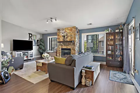 10020 74th #E, Kenosha, WI 53142