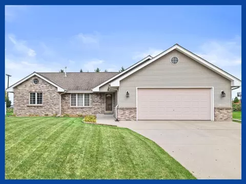 1596 Oriole, Hartford, WI 53027
