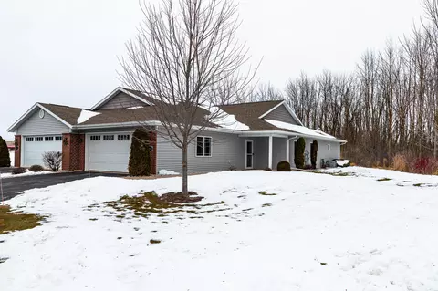 1278 Meadowbrook #2, Cleveland, WI 53015