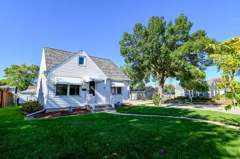 1105 S 113th, West Allis, WI 53214