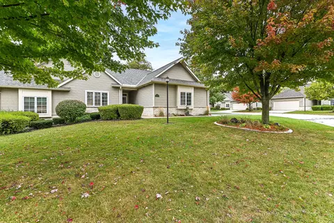 5332 S Butterfield, Greenfield, WI 53221