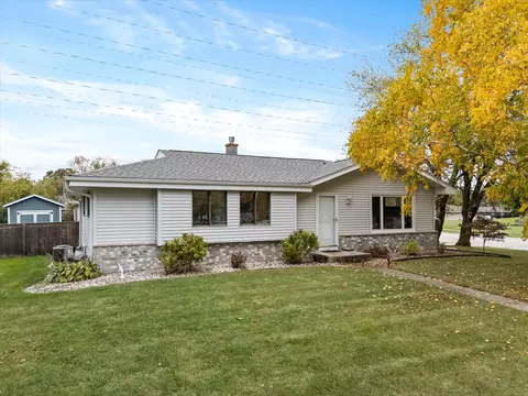 600 Deer Pass, Saukville, WI 53080