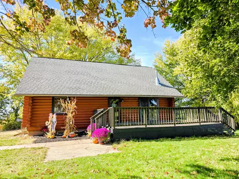 s8168 Stump Ridge Road, Franklin, WI 54665