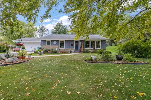6805 Lee, Hartford, WI 53027