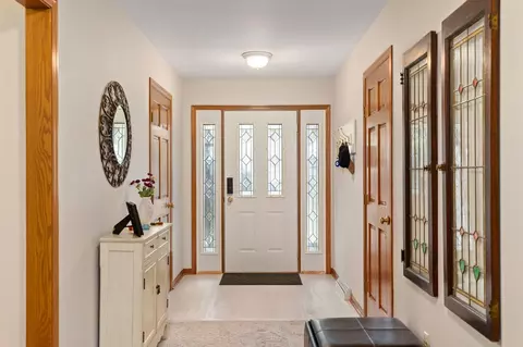 w52n129 Pioneer #A, Cedarburg, WI 53012