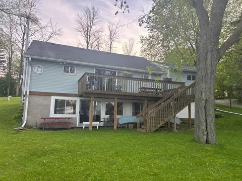 9305 N N Lk, Newton, WI 54220