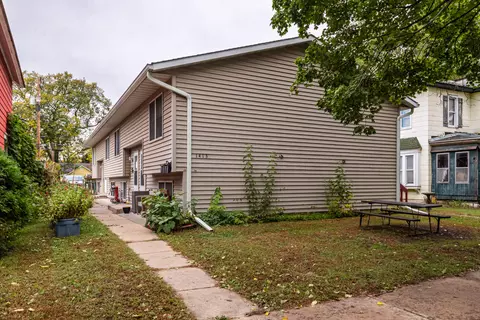 1413 Charles, La Crosse, WI 54603