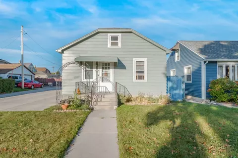 2004 S 16th, Sheboygan, WI 53081