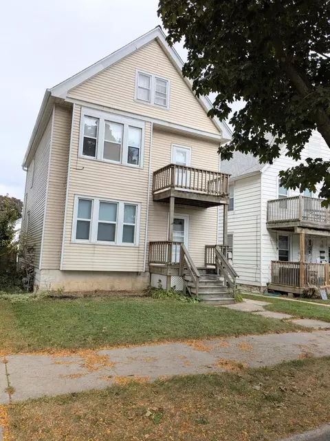 3758 Edgerton, Cudahy, WI 53110