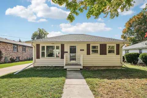 606 Phoenix, Delavan, WI 53115