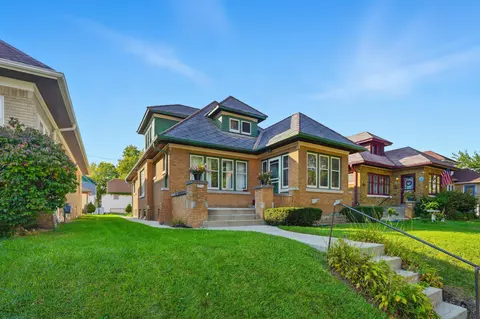 2751 N 55th, Milwaukee, WI 53210