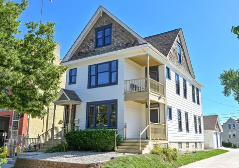 2044 N Palmer, Milwaukee, WI 53212