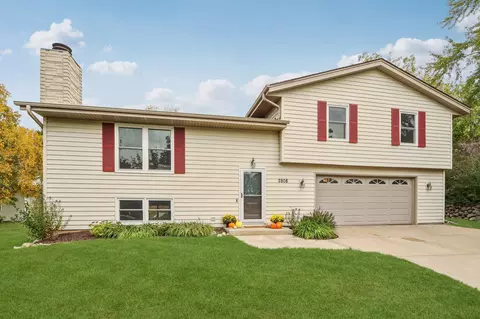 2808 Comanche, Waukesha, WI 53188