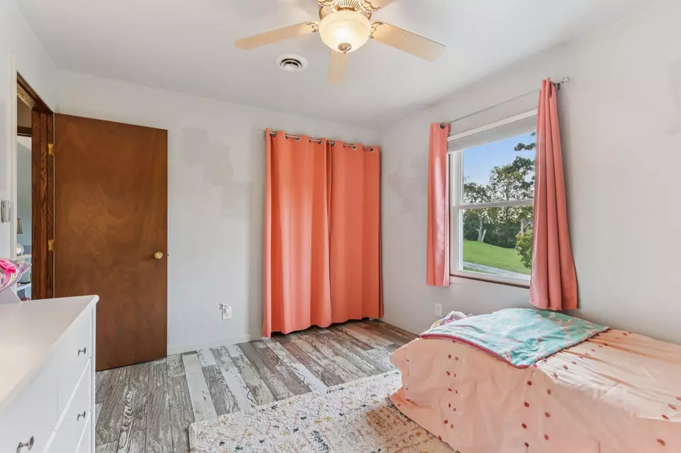 Bedroom - 2808 Comanche, Waukesha, WI 53188 photo 5 of 6