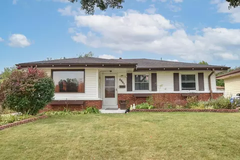 6861 N 40th, Milwaukee, WI 53209