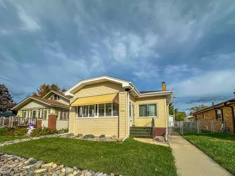 2005 Thurston, Racine, WI 53403