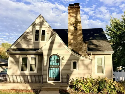 1522 S Sunny Slope, New Berlin, WI 53151