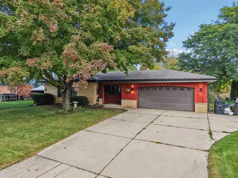 6074 S 33rd, Greenfield, WI 53221