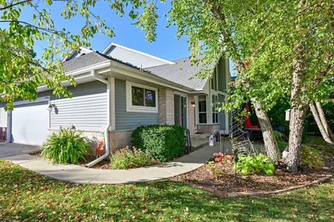 14241 W Waterford Sq, New Berlin, WI 53151