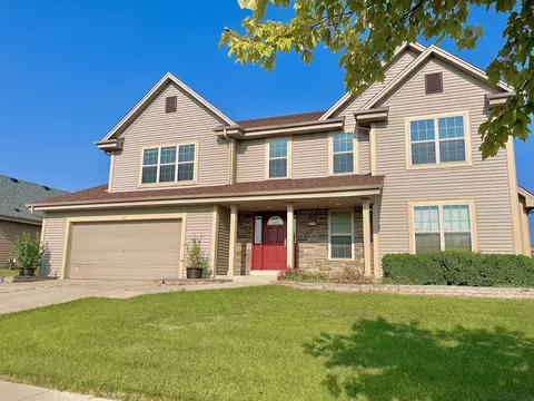 24 Rushmore, Hartford, WI 53027