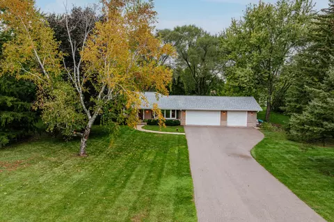 203 S Oakridge, North Prairie, WI 53153