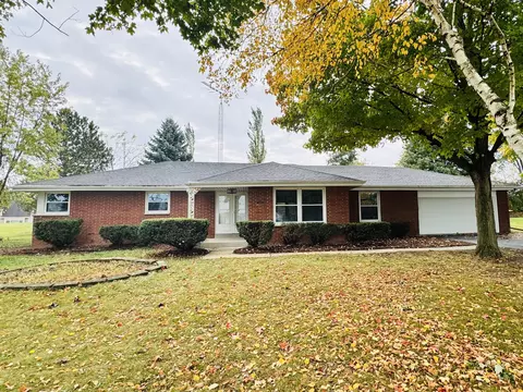 1025 W Puetz, Oak Creek, WI 53154