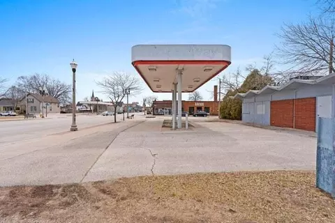 2106 Washington, Two Rivers, WI 54241