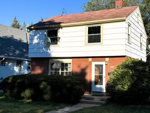 2750 N 61st, Milwaukee, WI 53210