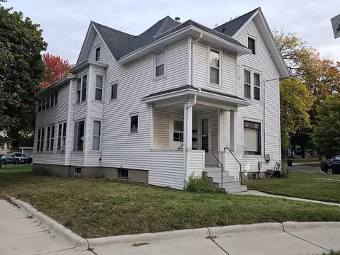11 S 4th, Fort Atkinson, WI 53538