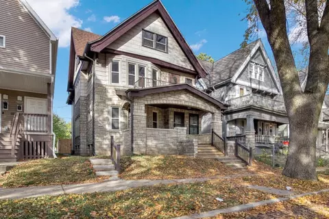 2349 N 44th #2351, Milwaukee, WI 53210