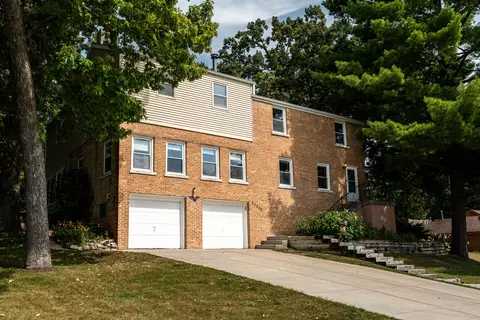 30050 Greenleaf, Burlington, WI 53105