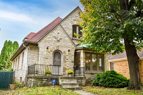 2906 S 45th, Milwaukee, WI 53219