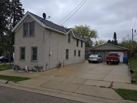 915 Cleveland, Watertown, WI 53098