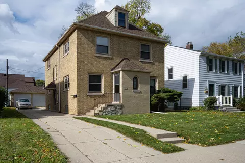 3625 S Austin #3625A, Milwaukee, WI 53207
