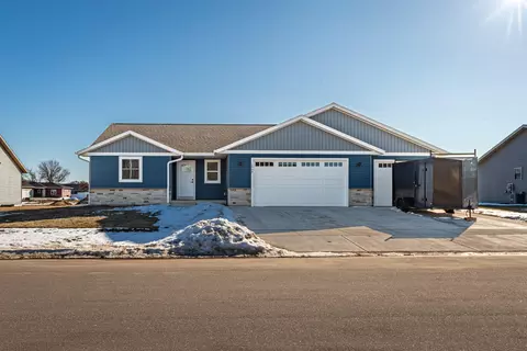 1908 Arches, Holmen, WI 54636