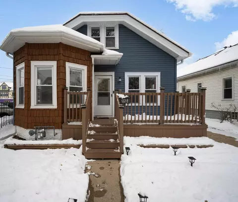 122 E Norwich, Milwaukee, WI 53207