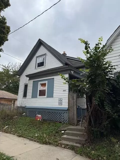 2021 W Hadley, Milwaukee, WI 53206