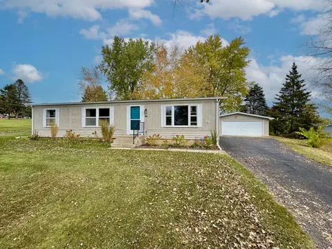 7034 Clover, Burlington, WI 53105