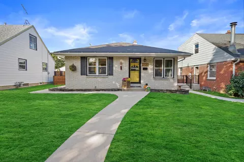 3709 N 100th, Milwaukee, WI 53222