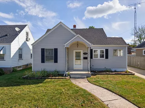 7533 28th, Kenosha, WI 53143