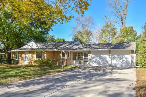 316 Sunny, Thiensville, WI 53092
