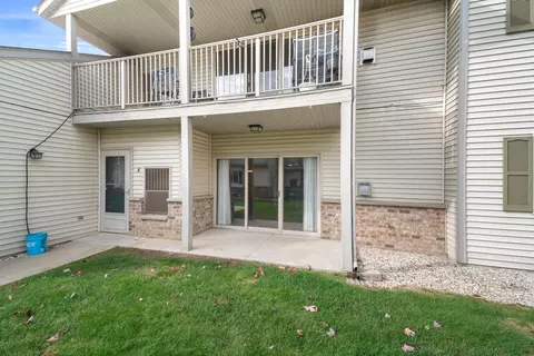 916 Roseland #3, Kewaskum, WI 53040