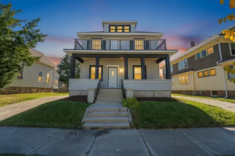 1227 Bluff #A, Sheboygan, WI 53081